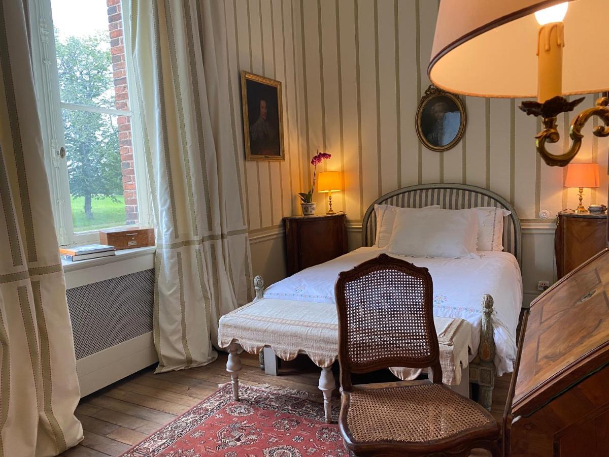 Chateau De Bostz Besson Luaran gambar