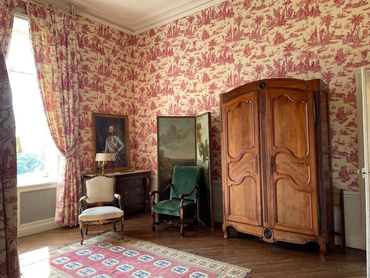 Chateau De Bostz Besson Luaran gambar