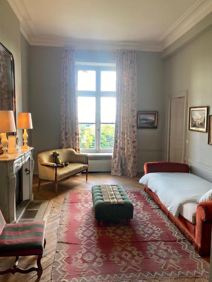 Chateau De Bostz Besson Luaran gambar